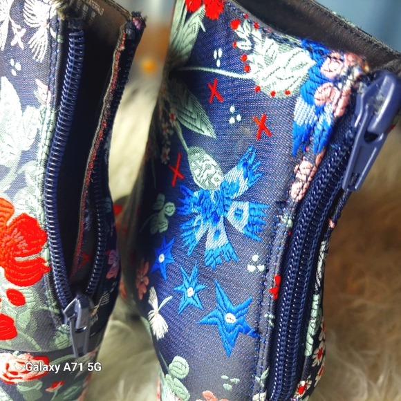 Metaphor Floral Embroidered Ankle Boots sz8 - Picture 6 of 11